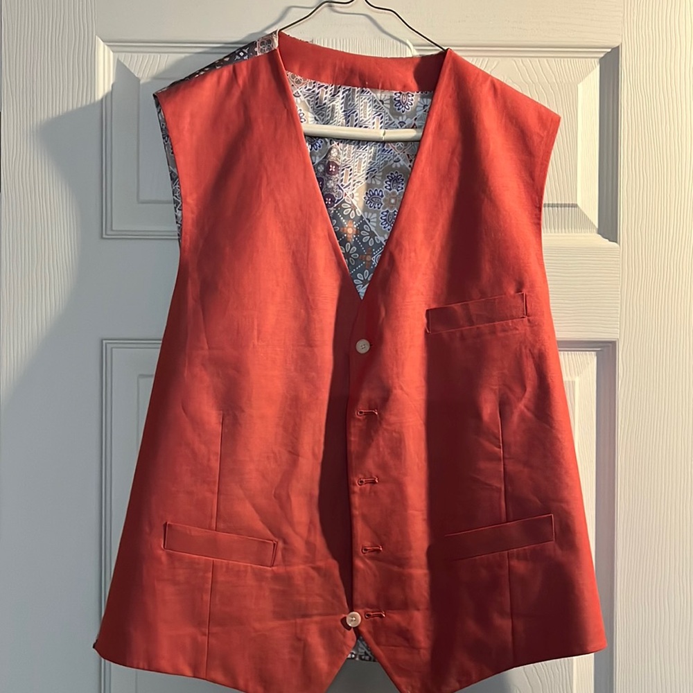 Men’s dress vest